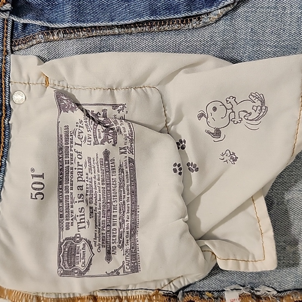 Snoopy Levis 501 Yellow Tag Button Fly Shorts Size 26 - Picture 6 of 13